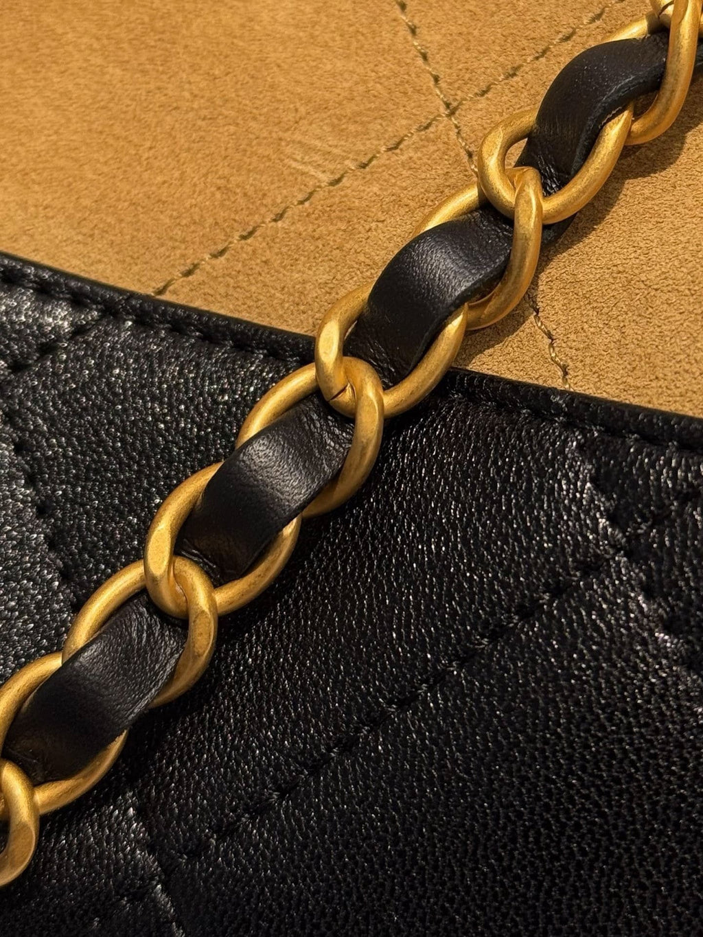 Chanel 25 Shopping Bag