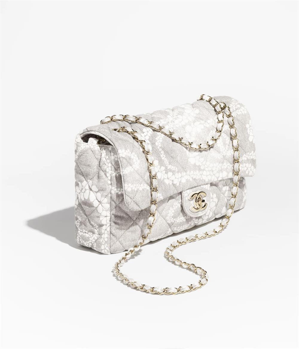 Chanel Maxi Flapbag