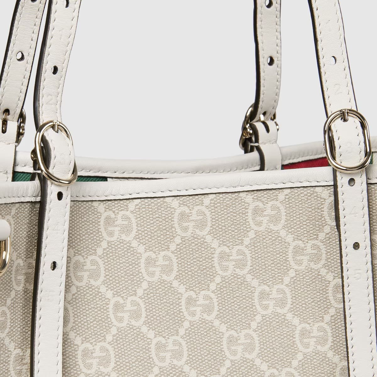 GUCCI EMBLEM MEDIUM TOTE BAG