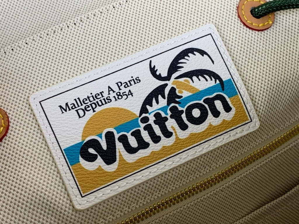 Louis Vuitton M24996 Christopher MM