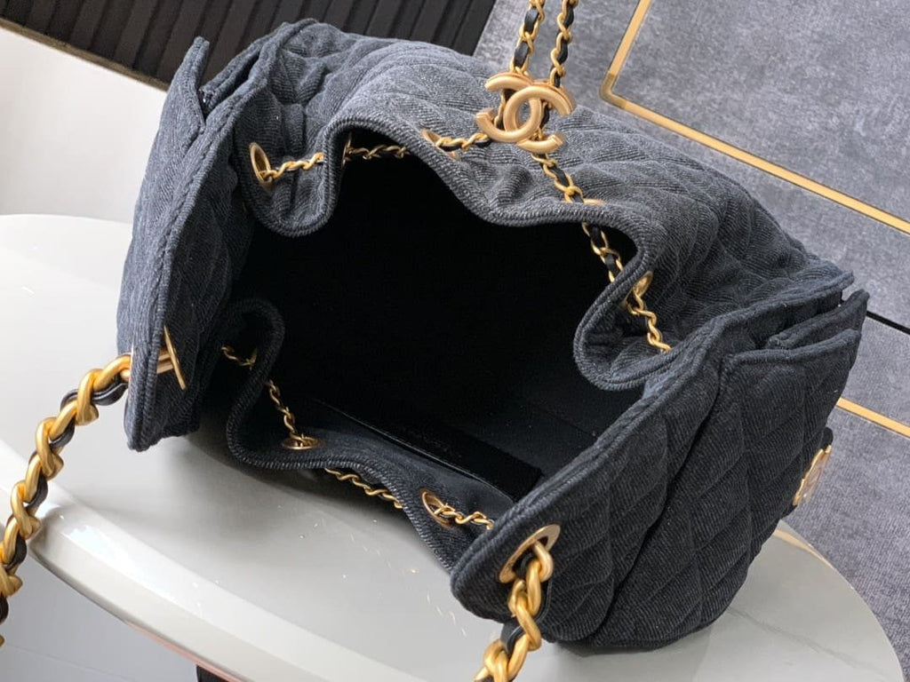 CHANEL 25 Small Handbag