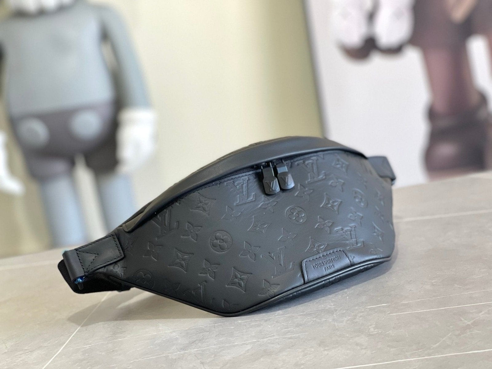 Louis Vuitton M46036 Discovery Bumbag PM