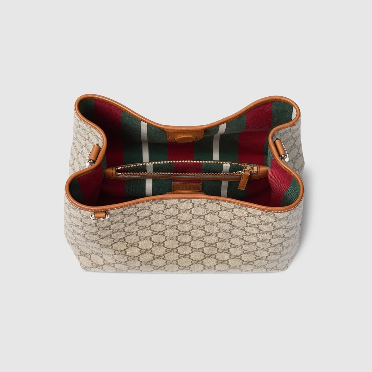 Gucci Emblem medium bucket bag
