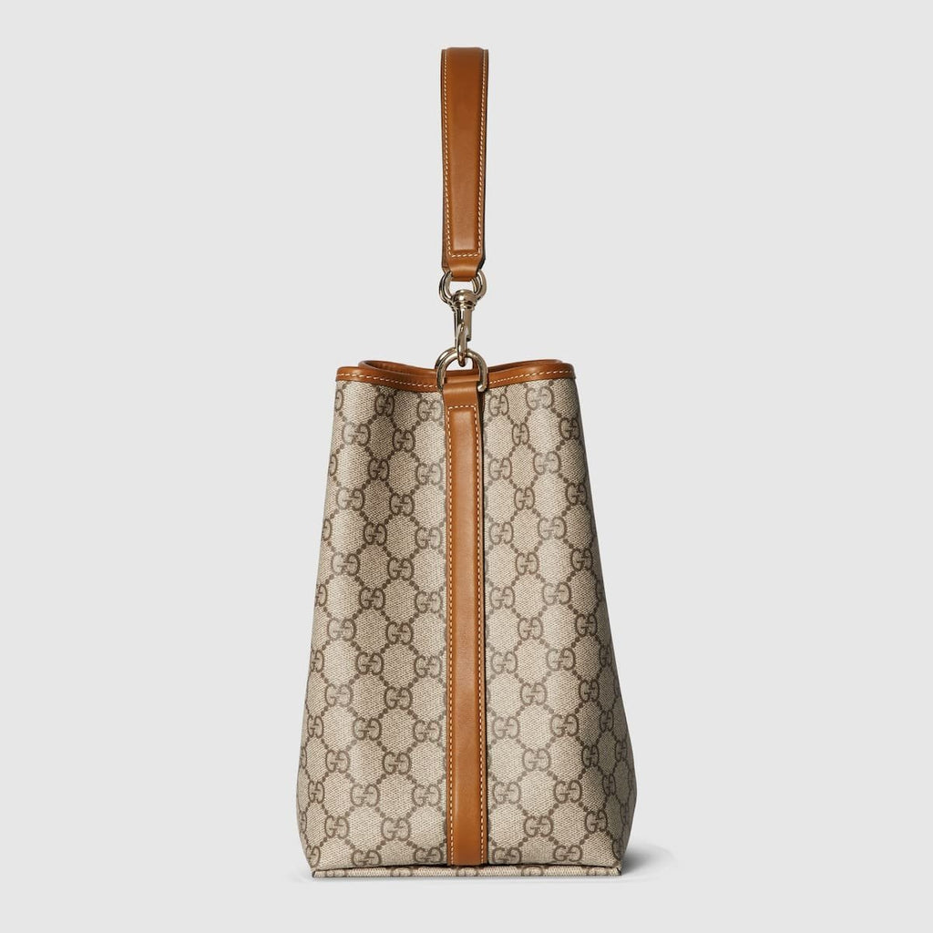 Gucci Emblem medium bucket bag