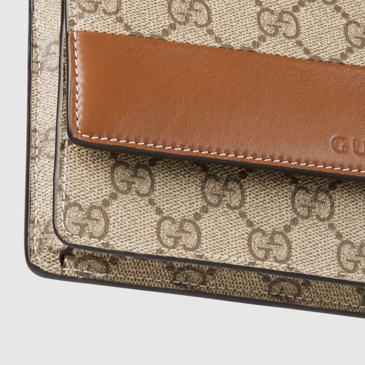 GUCCI Emblem wallet on chain