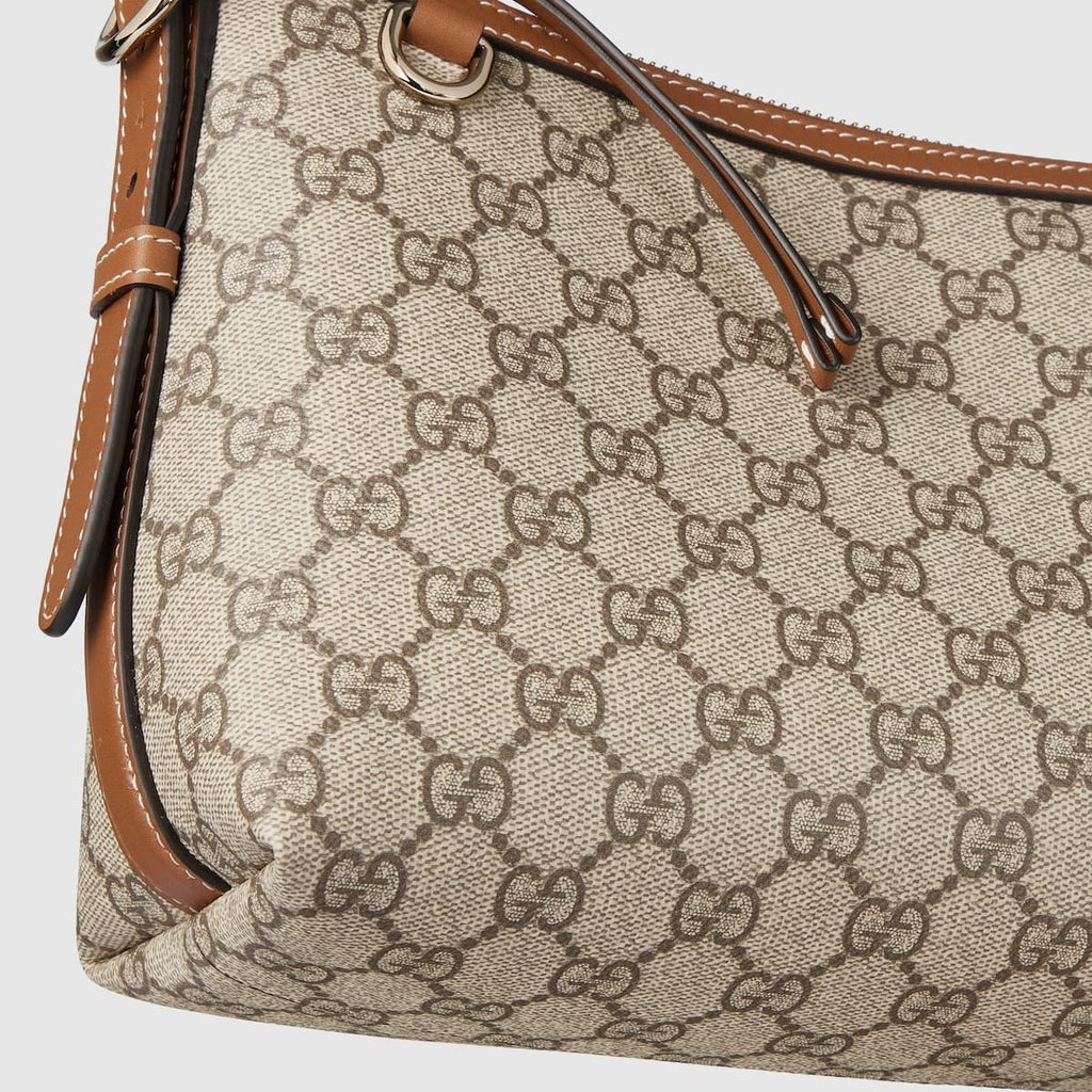 GG Emblem medium shoulder bag