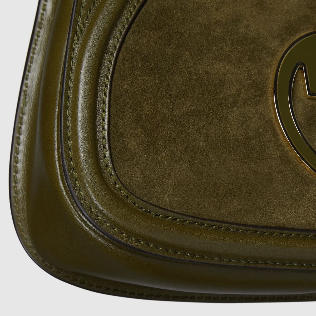 Gucci Blondie medium shoulder bag