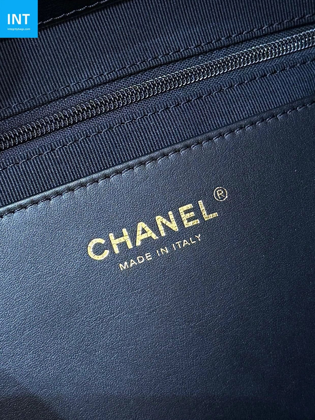 Chanel Maxi Hobo Bag AS5970