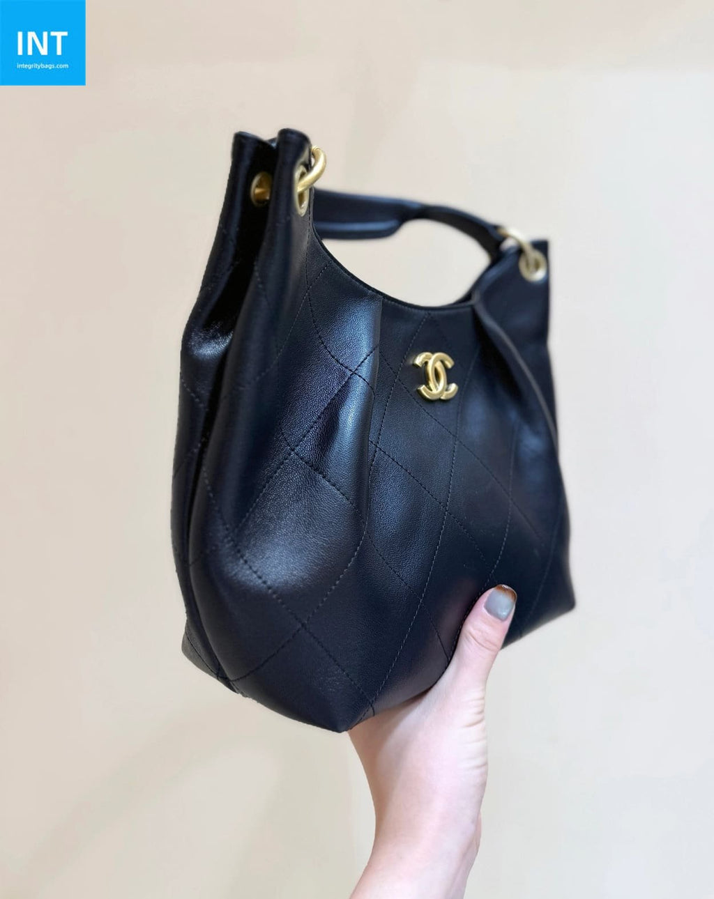 Chanel Maxi Hobo Bag AS5970