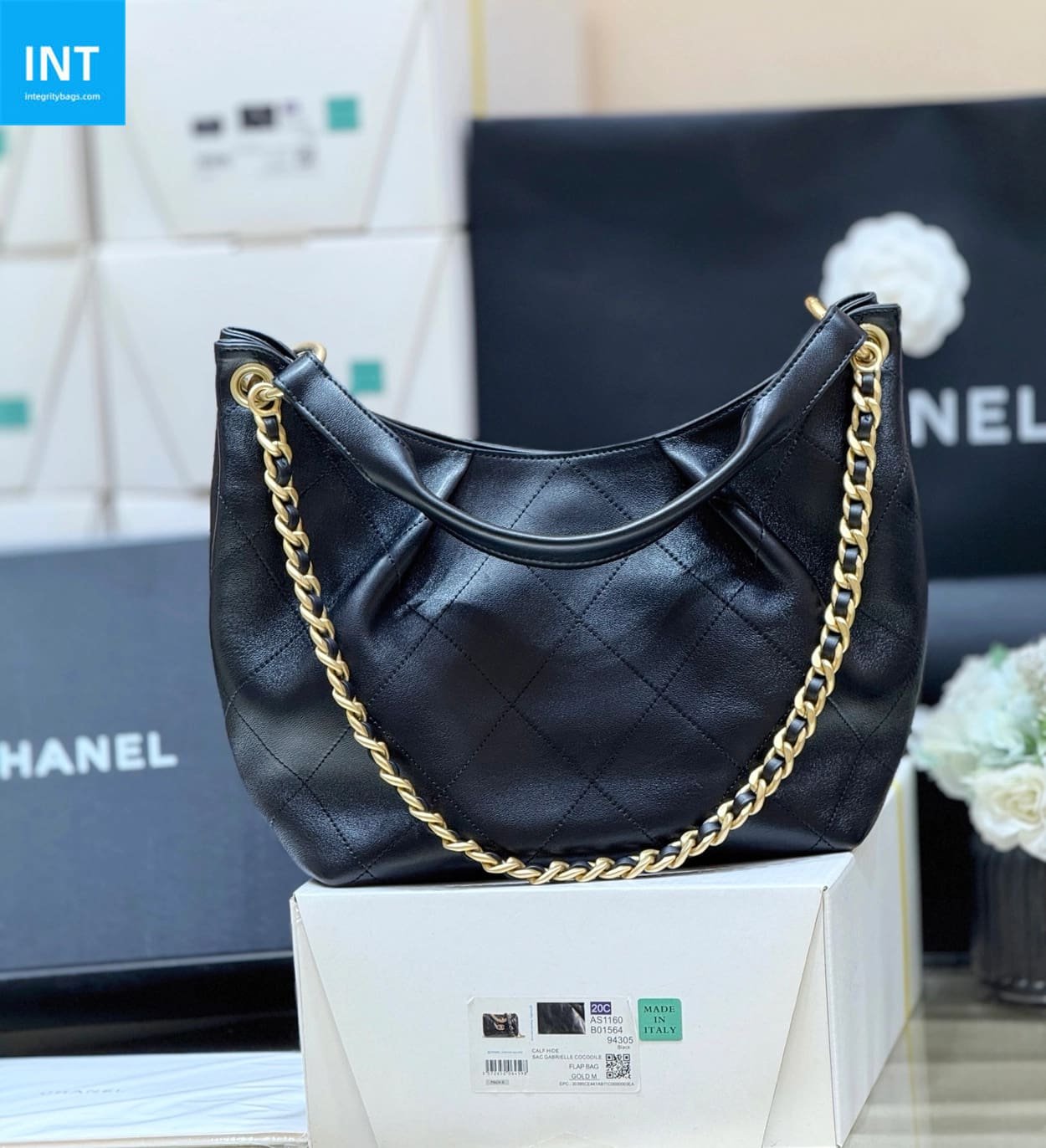 Chanel Maxi Hobo Bag AS5970