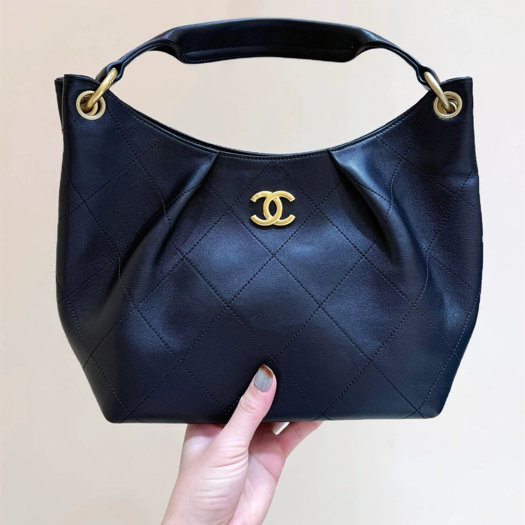 Chanel Maxi Hobo Bag AS5970