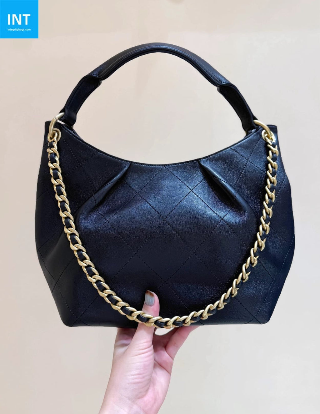 Chanel Maxi Hobo Bag AS5970