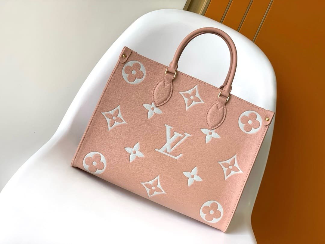 Louis Vuitton OnTheGo MM M46286