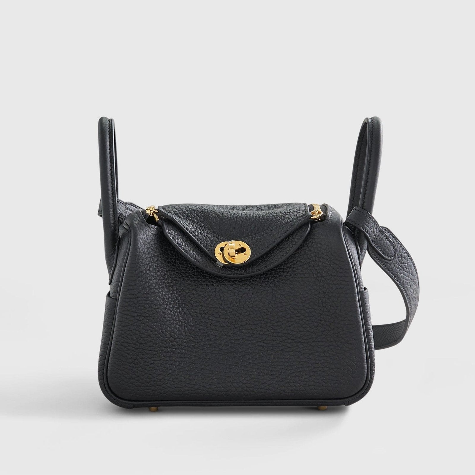 Hermès Lindy 20 Clemence Black Gold Hardware
