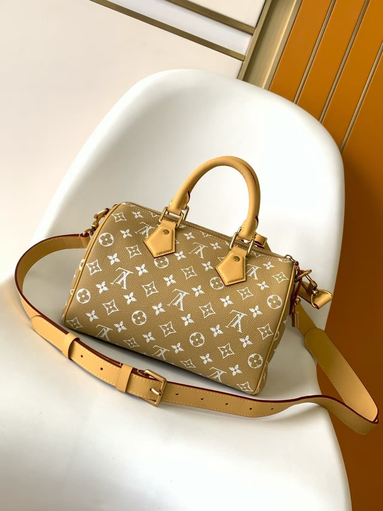 Louis Vuitton M26305 Speedy P9 Bandoulière 25