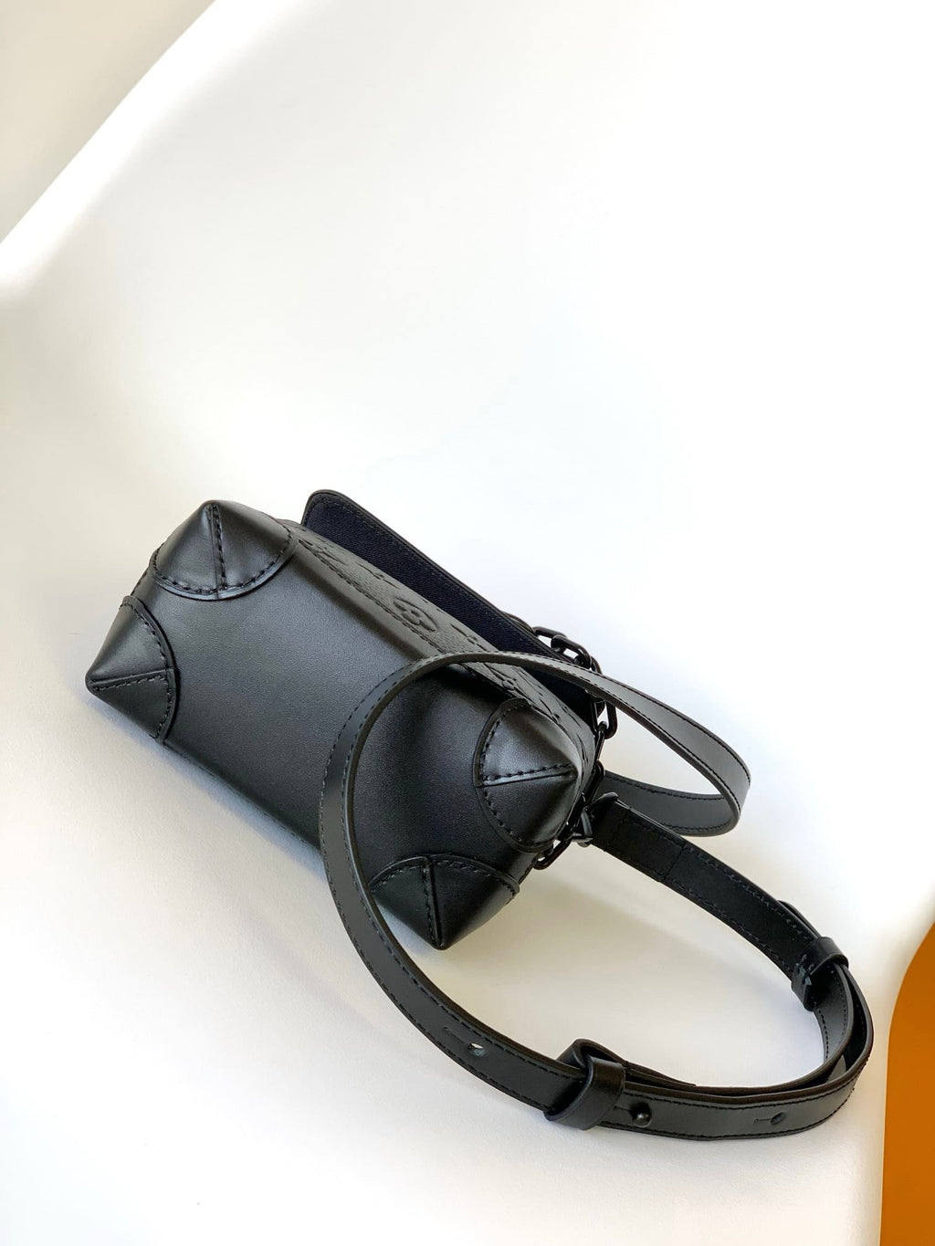Louis Vuitton M82772 Nano Steamer
