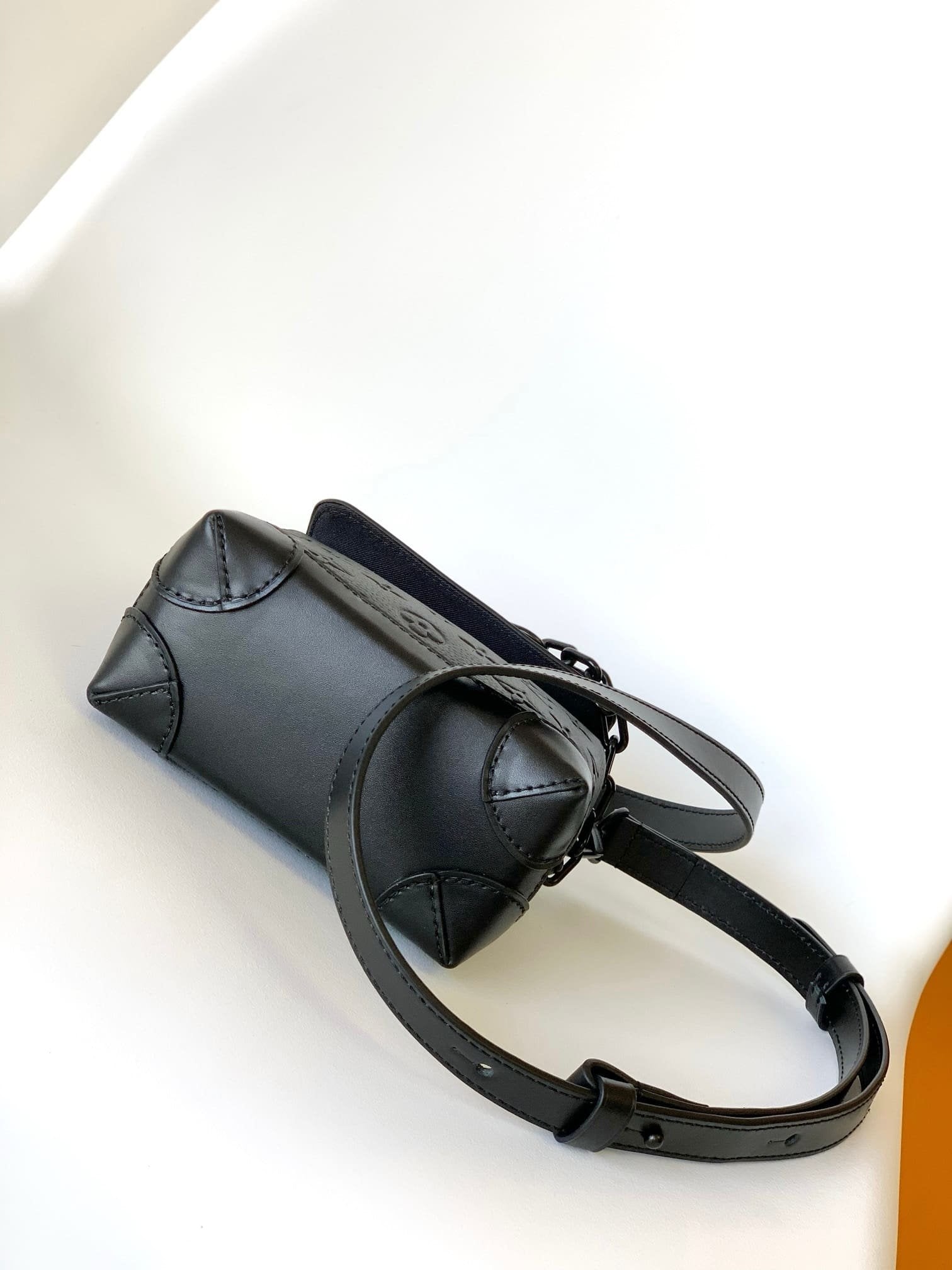Louis Vuitton M82772 Nano Steamer