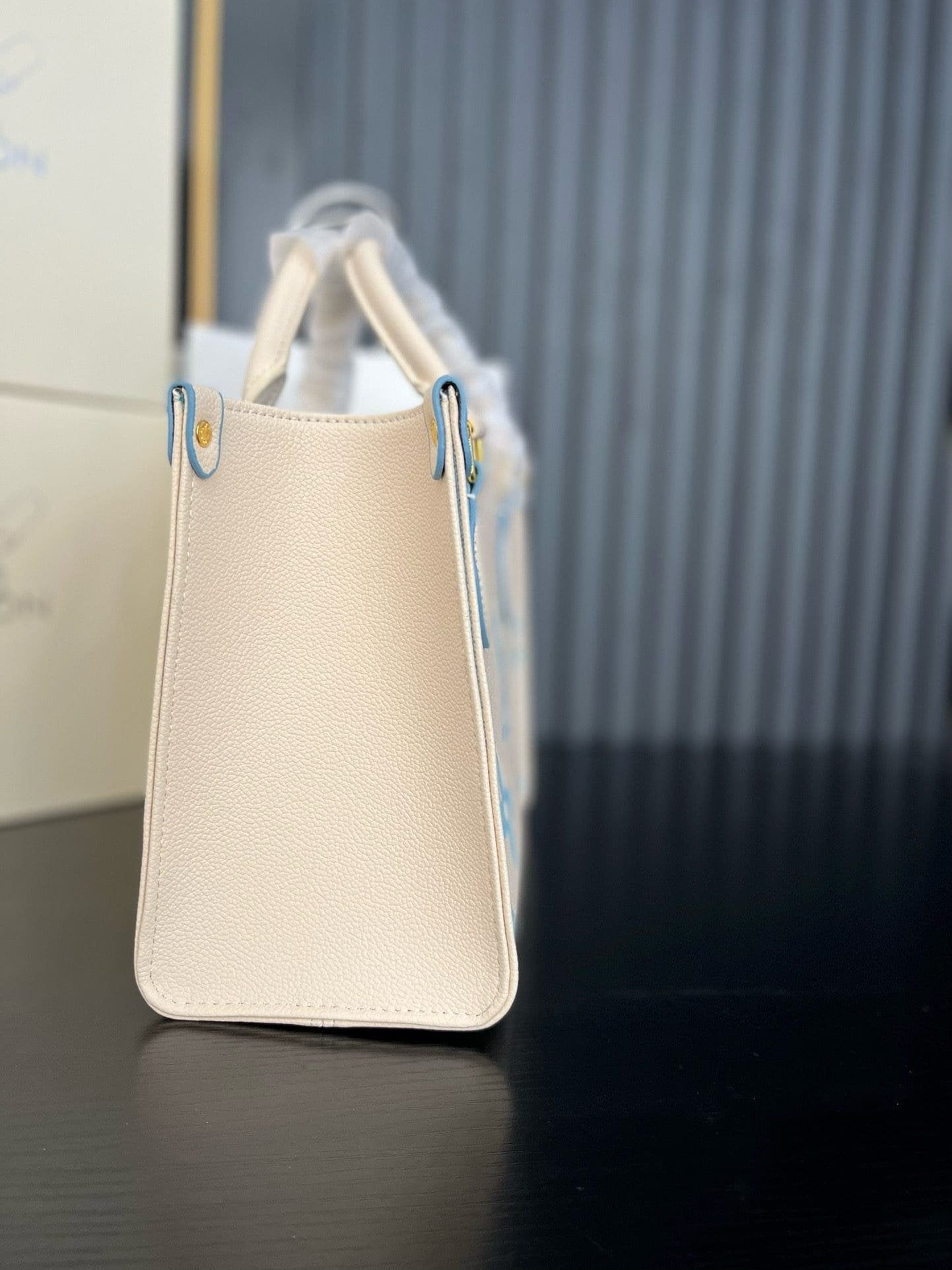 Louis Vuitton OnTheGo PM M46833