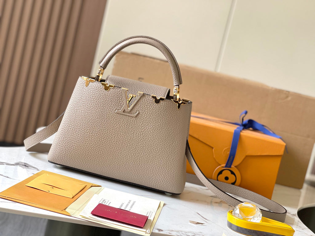 Louis Vuitton M23331 Capucines BB