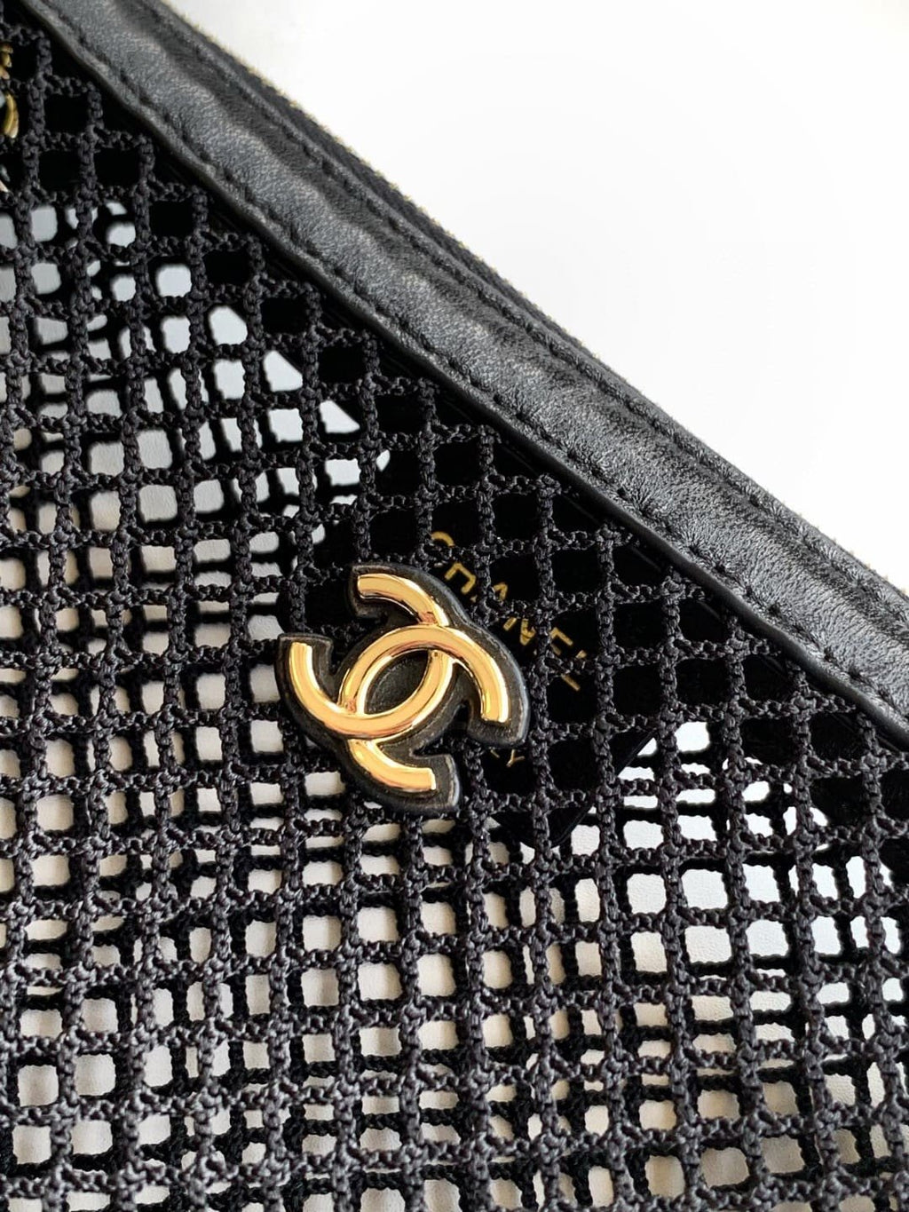 Chanel Spring-Summer 2025 Clutch with Chain