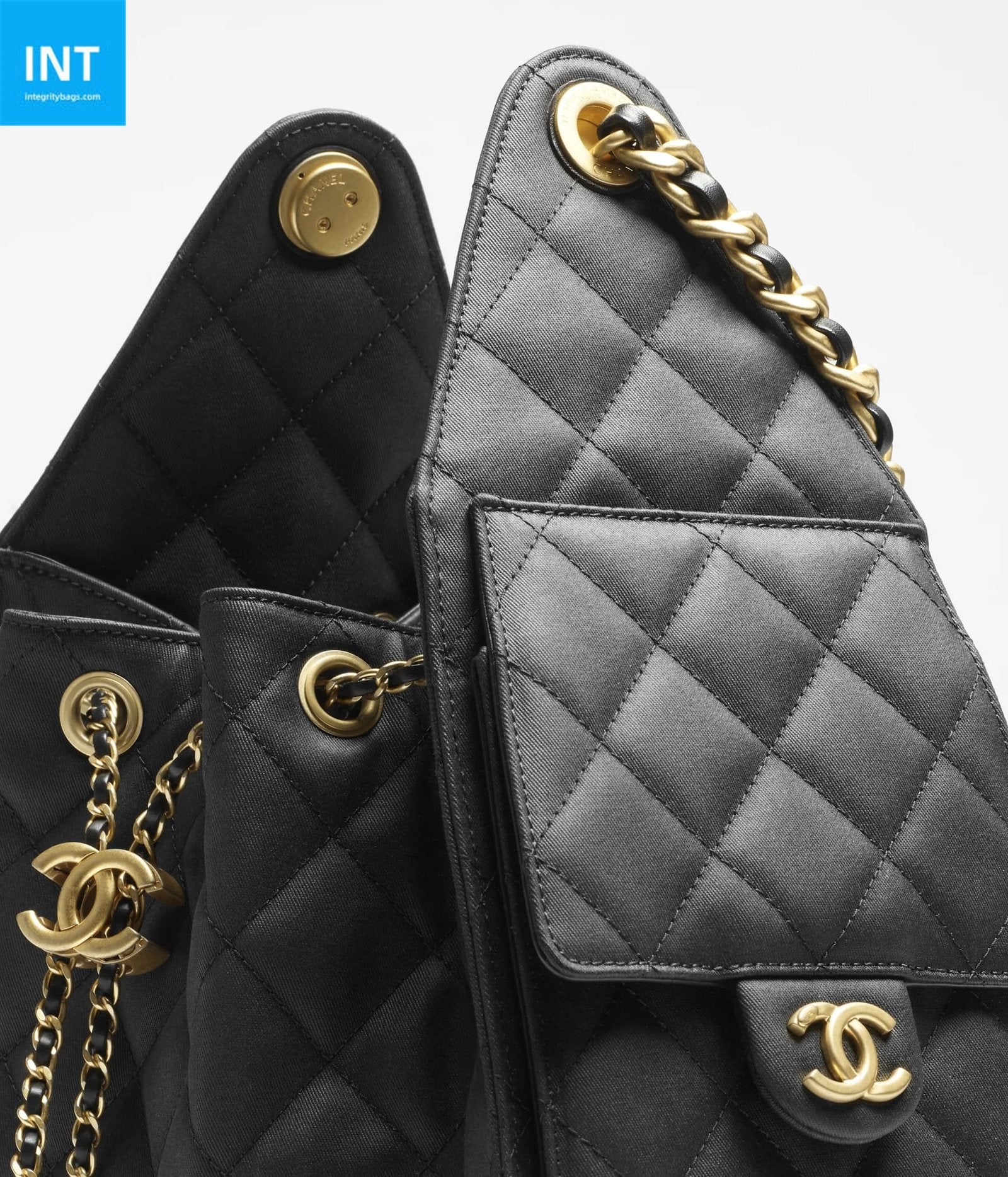 CHANEL 25 Small Handbag