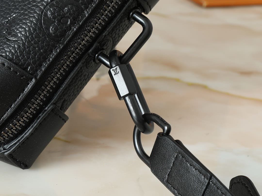 Louis Vuitton M80224 Soft Trunk Wallet