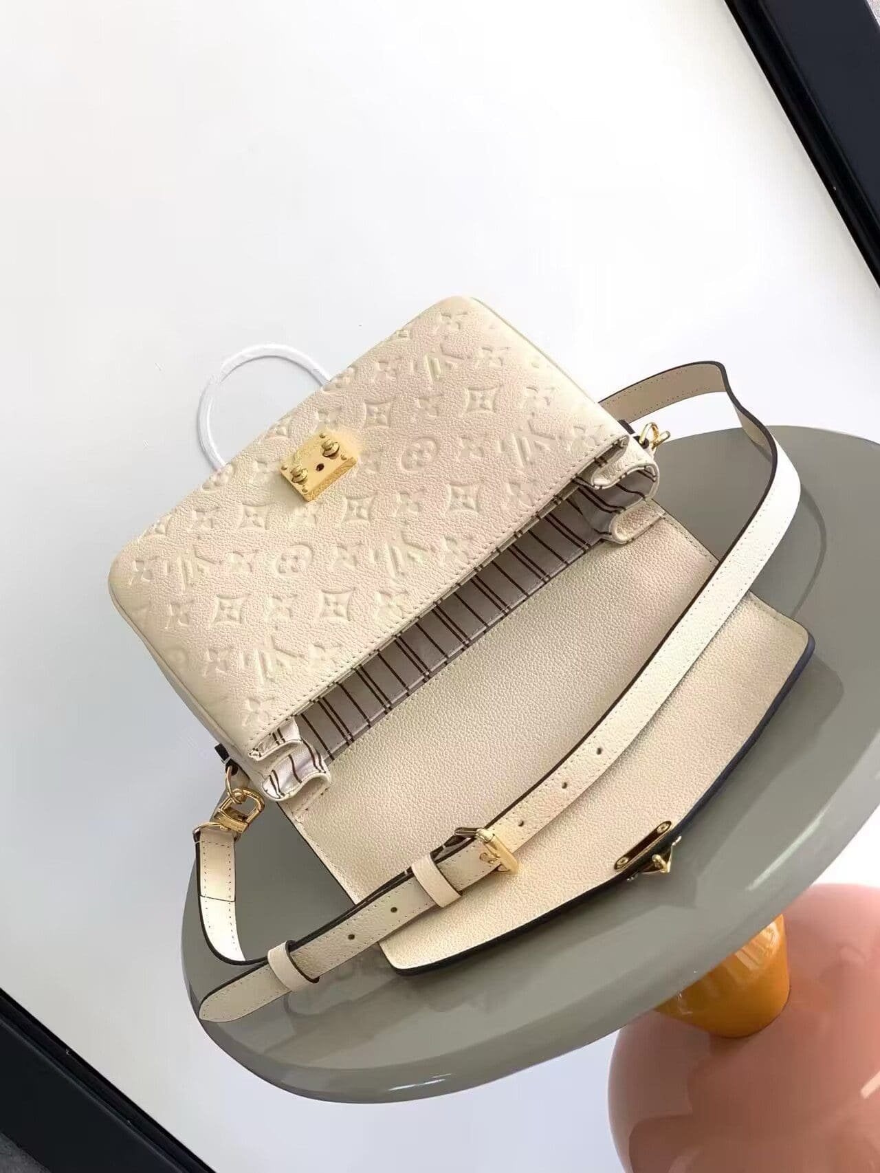 Louis Vuitton M44881 Pochette Métis