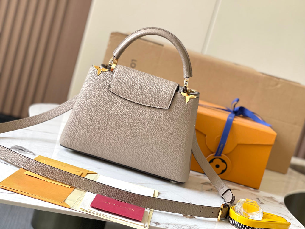 Louis Vuitton M23331 Capucines BB