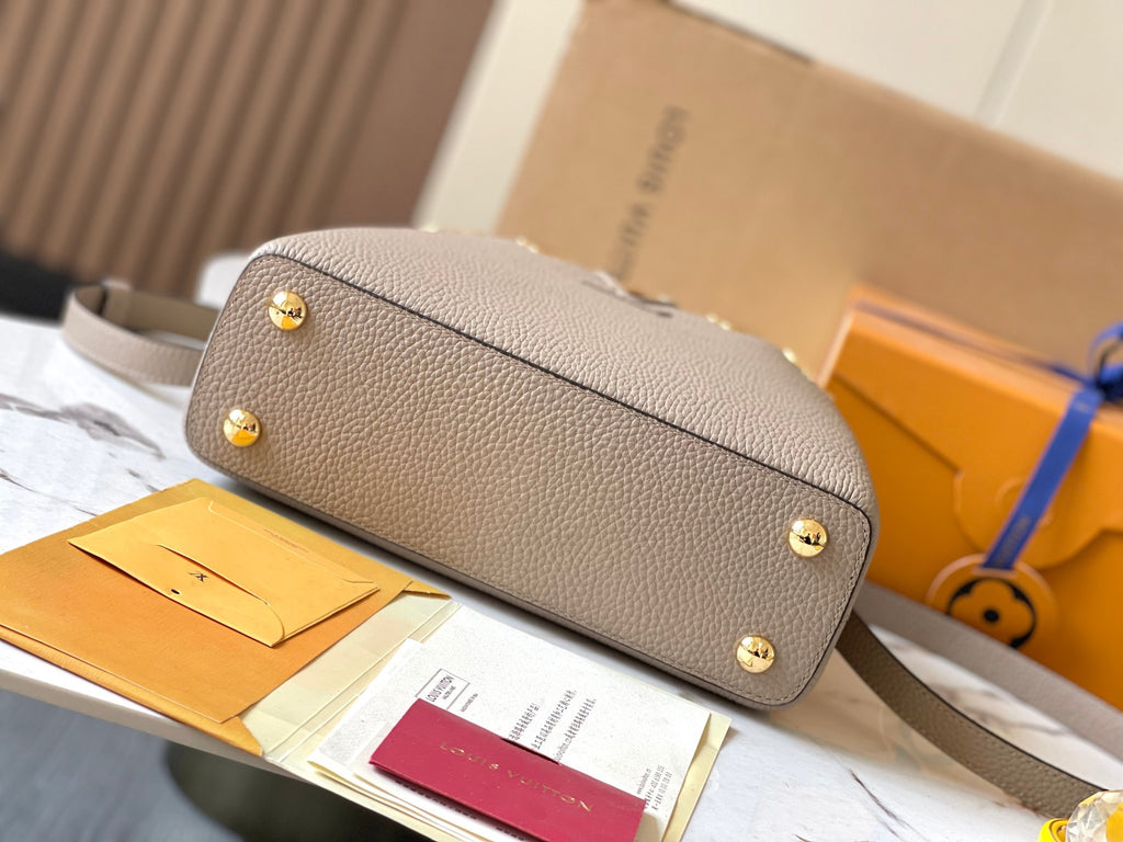 Louis Vuitton M23331 Capucines BB