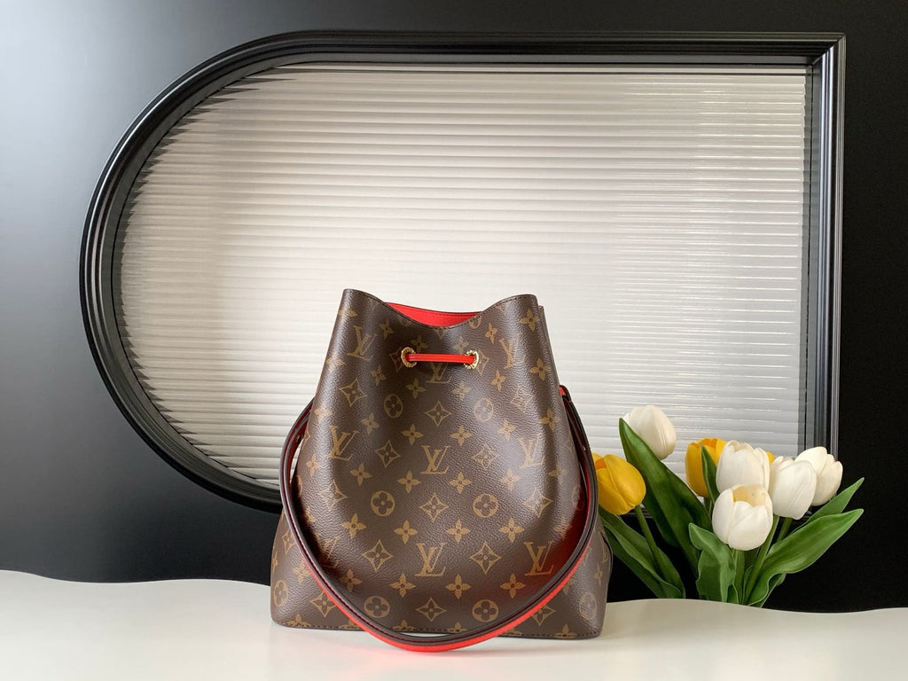 LOUIS VUITTON NéoNoé MM M44021