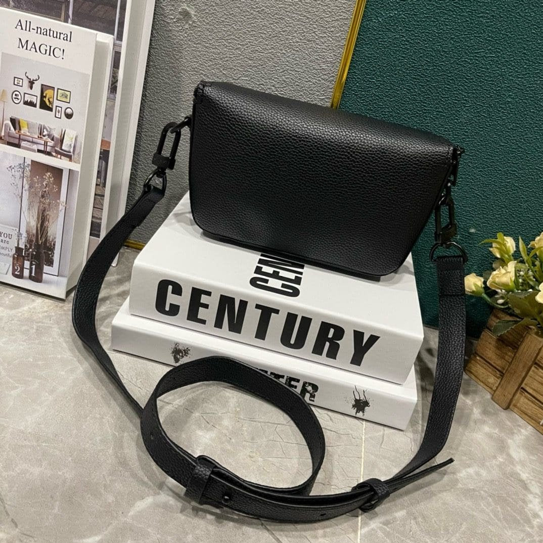 Louis Vuitton M83563 PILOT MINI BAG