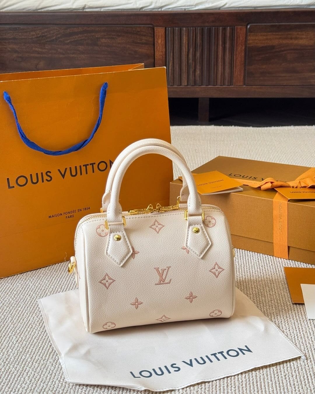 Louis Vuitton M14291 Speedy Bandoulière 20