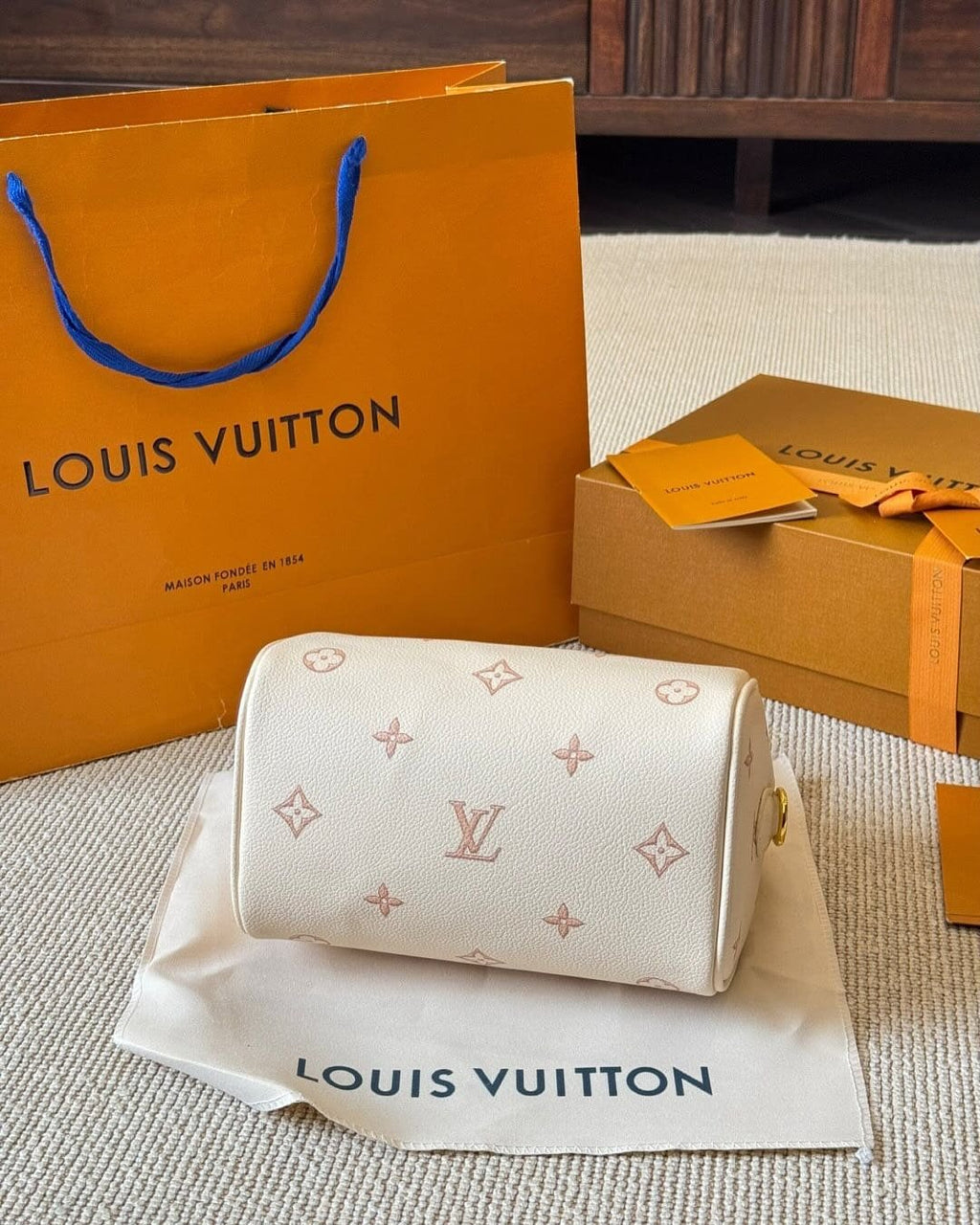 Louis Vuitton M14291 Speedy Bandoulière 20