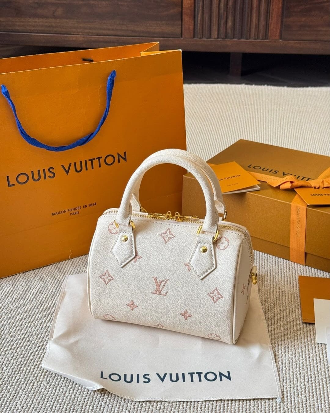 Louis Vuitton M14291 Speedy Bandoulière 20
