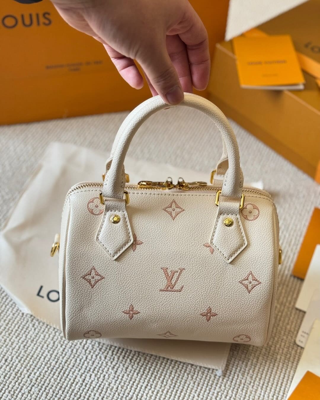 Louis Vuitton M14291 Speedy Bandoulière 20