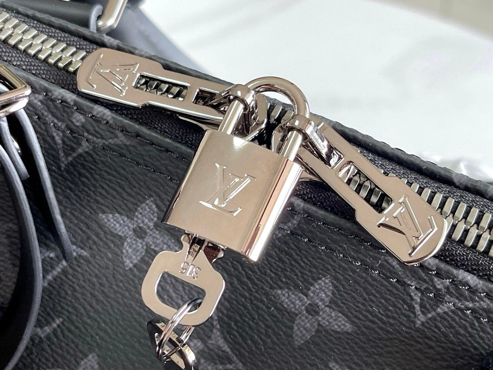 Louis Vuitton M40605 Keepall Bandoulière 55