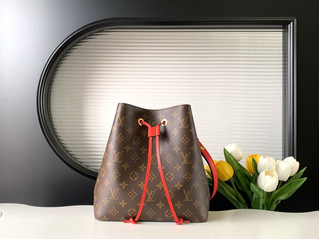 LOUIS VUITTON NéoNoé MM M44021