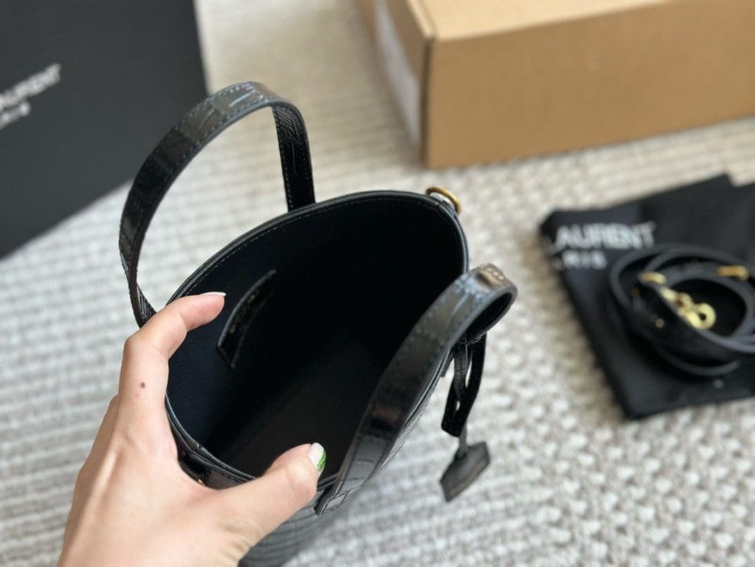 SAINT LAURENT Toy Shopping N/S leather tote bag
