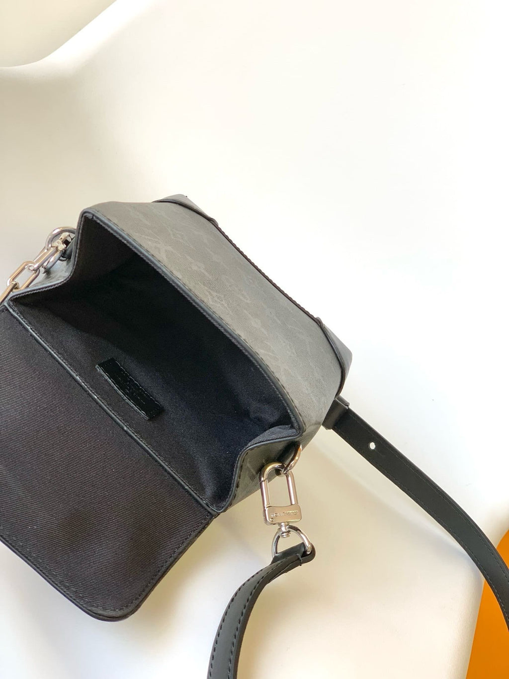 Louis Vuitton M82774 Nano Steamer