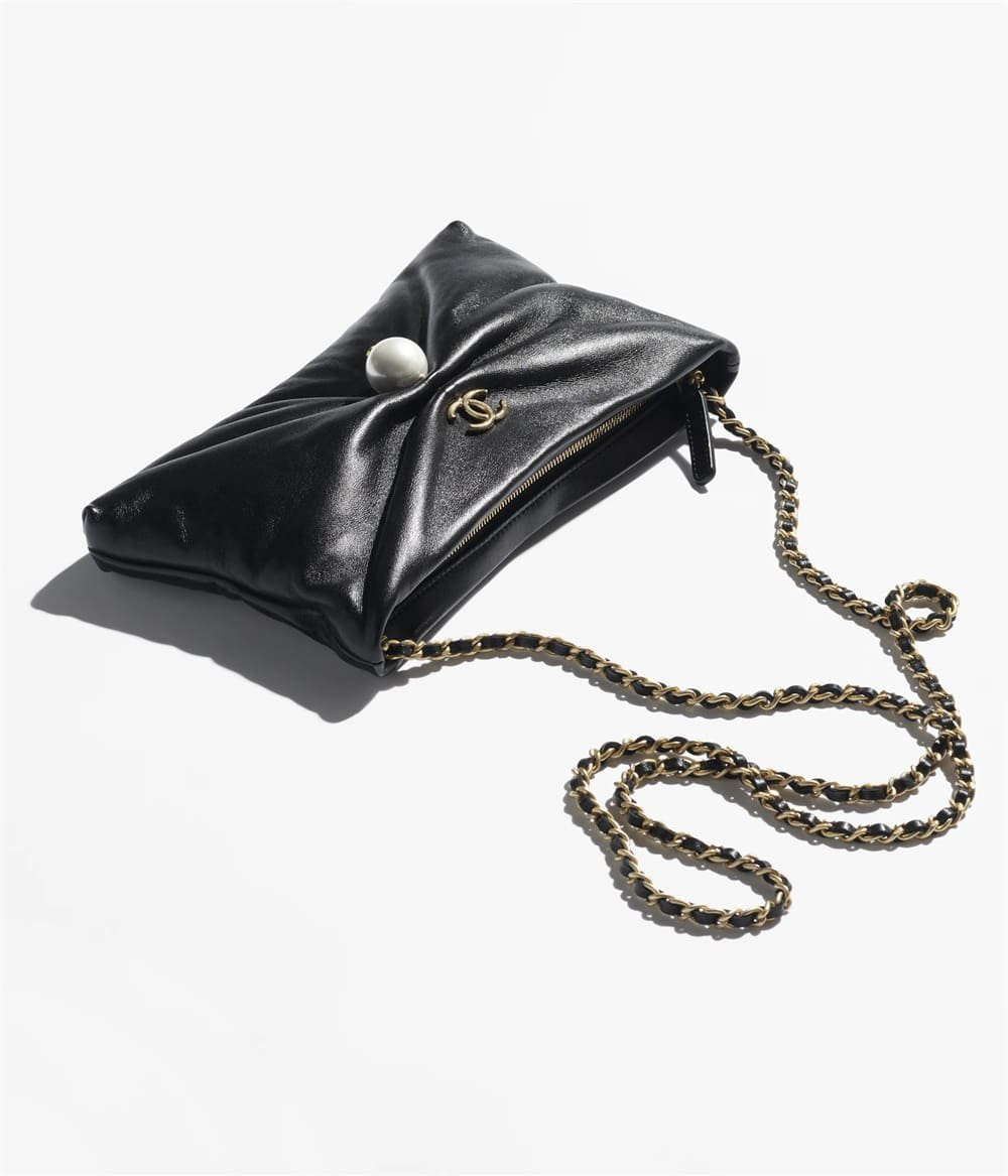 Chanel Clutch with chain