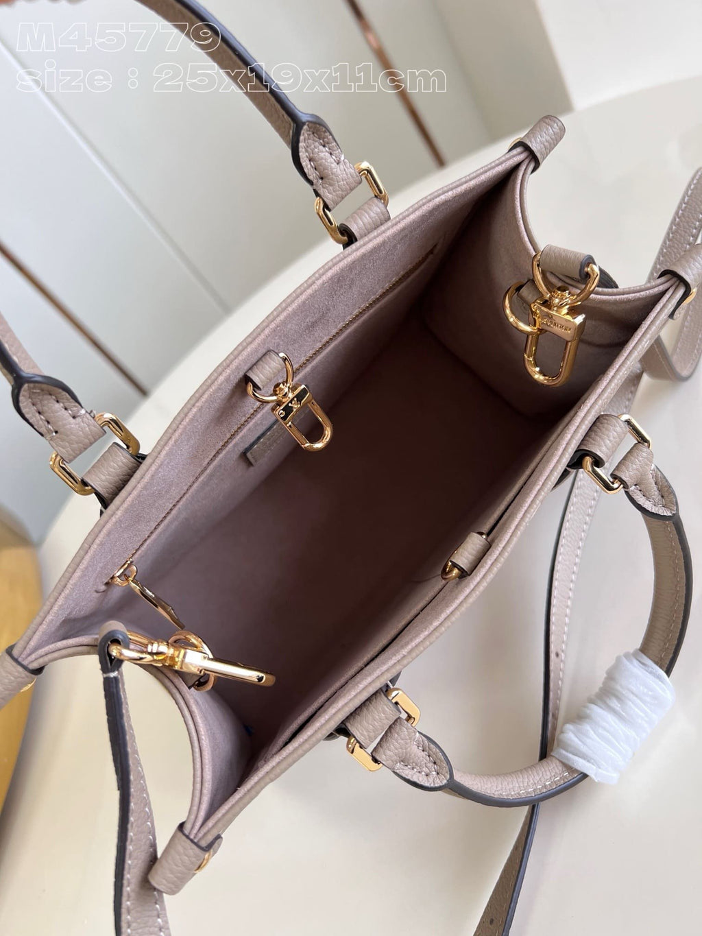 Louis Vuitton Onthego PM M45779