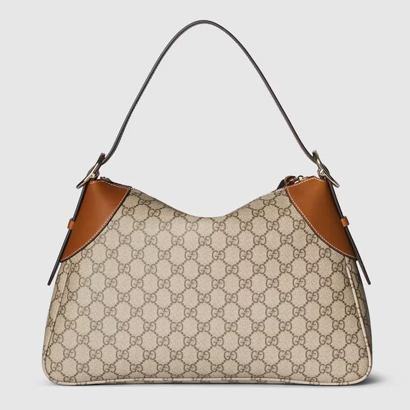 GG Emblem medium shoulder bag