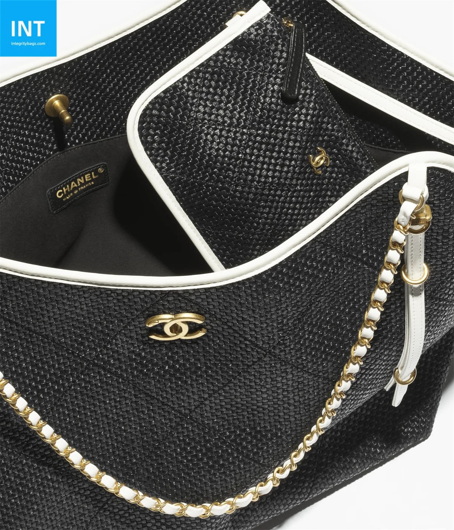 CHANEL Maxi Shopping Bag