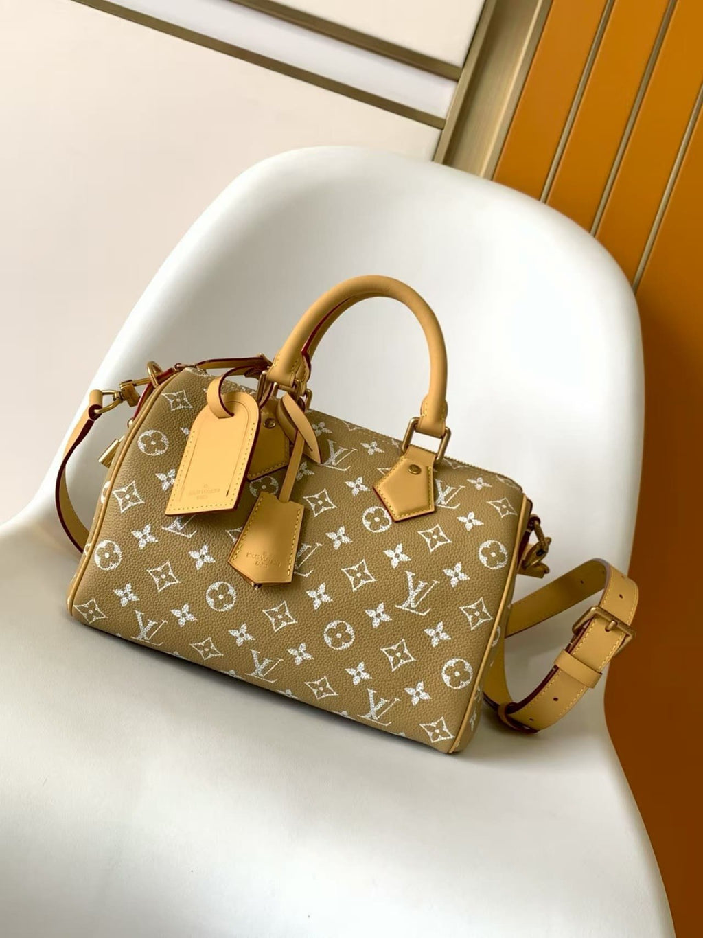 Louis Vuitton M26305 Speedy P9 Bandoulière 25
