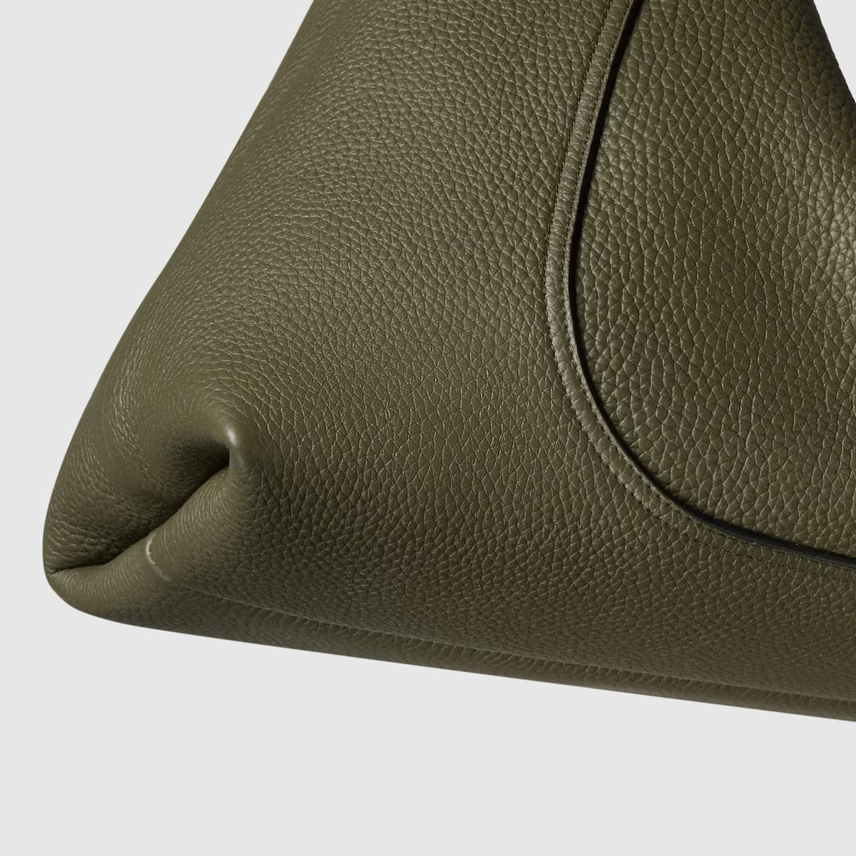 GUCCI SOFTBIT MAXI SHOULDER BAG