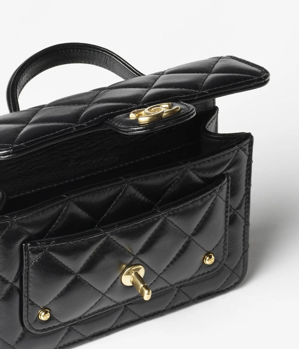 Chanel Clutch with chain