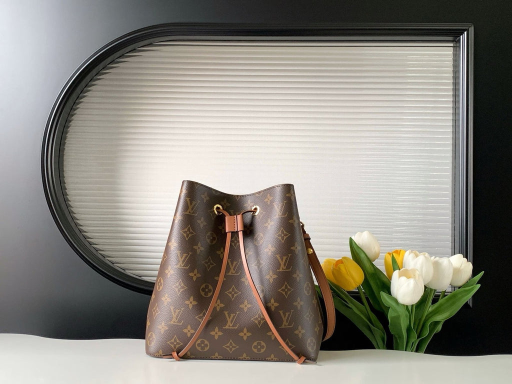 LOUIS VUITTON NéoNoé MM M44887