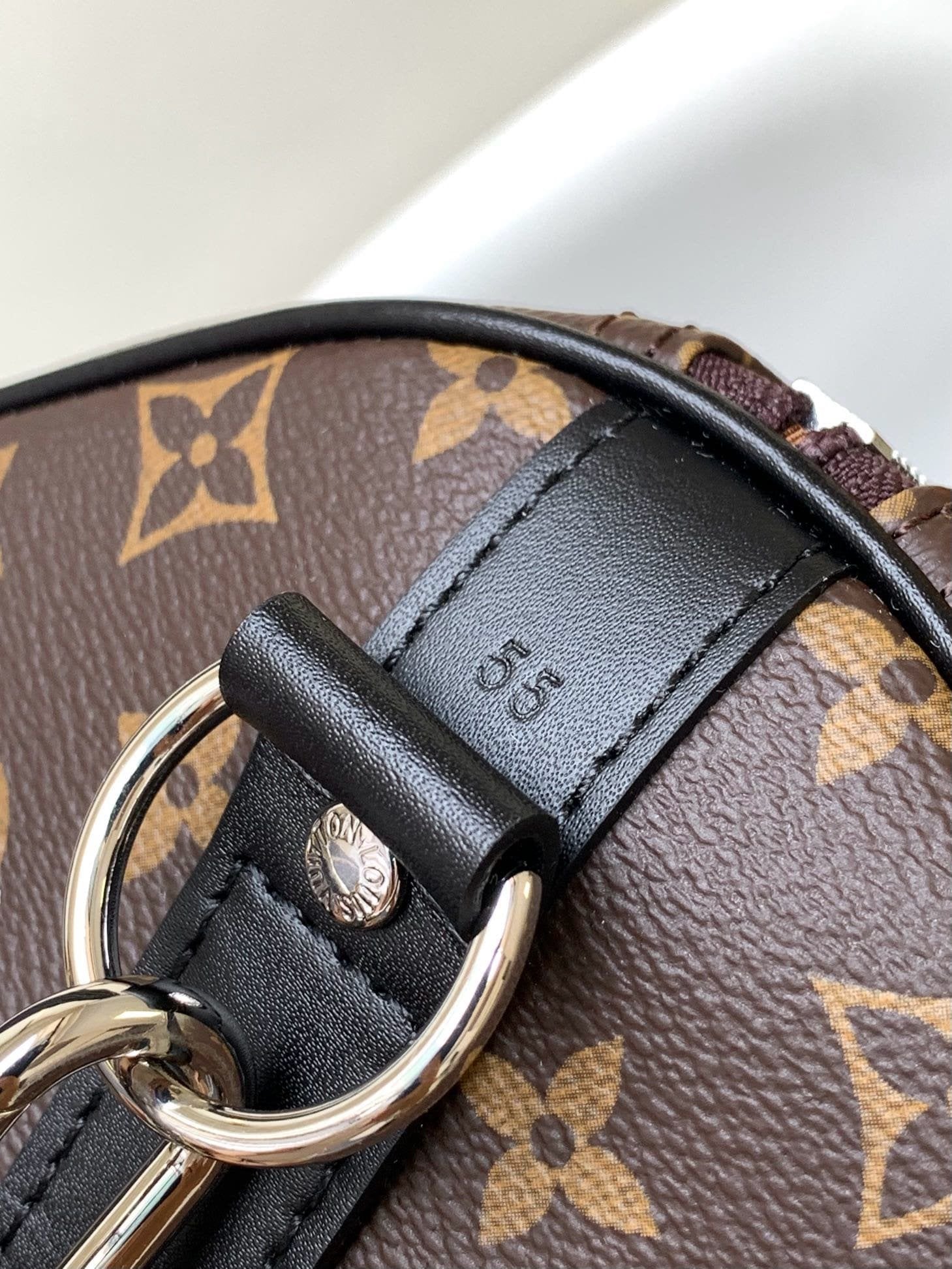Louis Vuitton M56714 Keepall Bandoulière 55