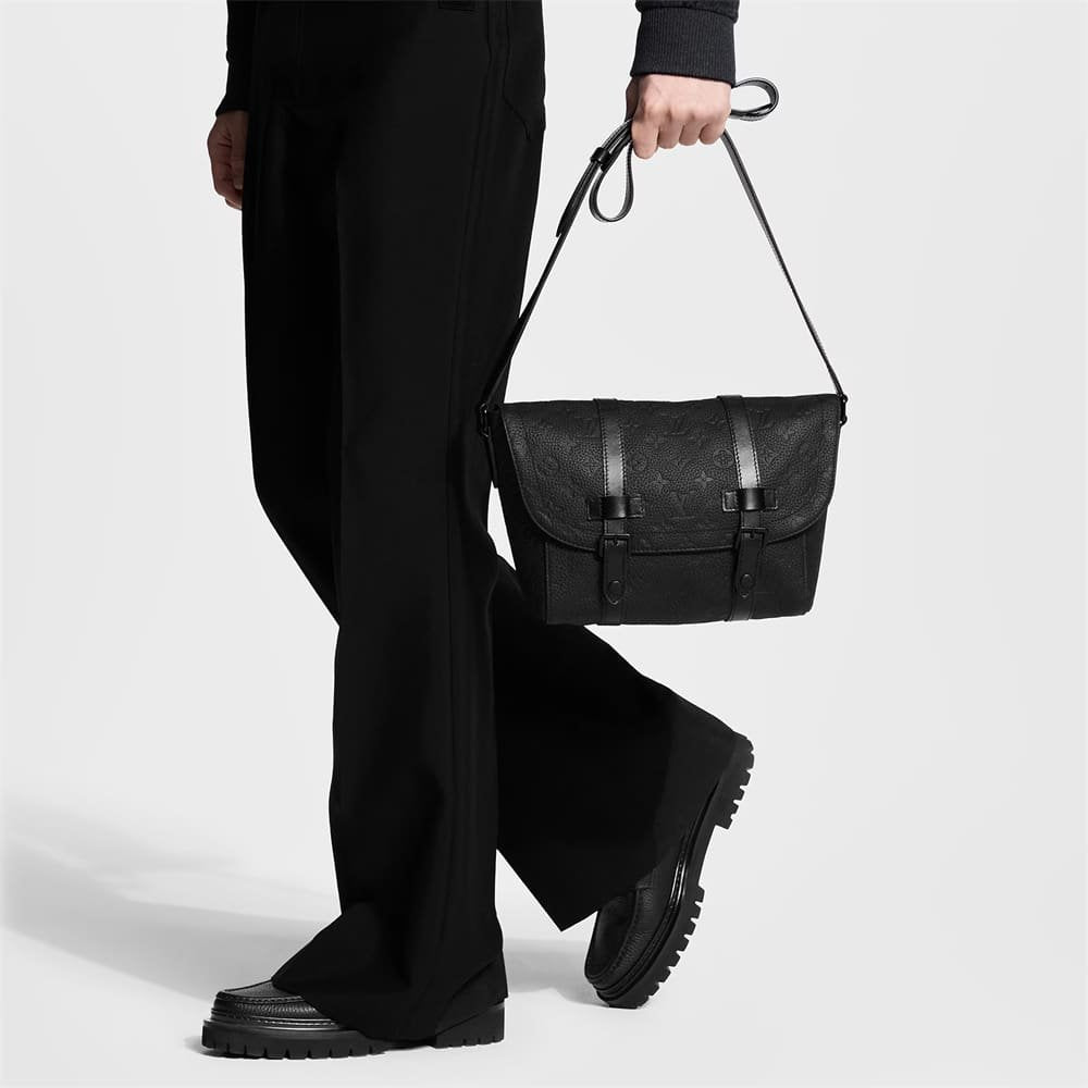 Louis Vuitton M28324 Christopher Messenger