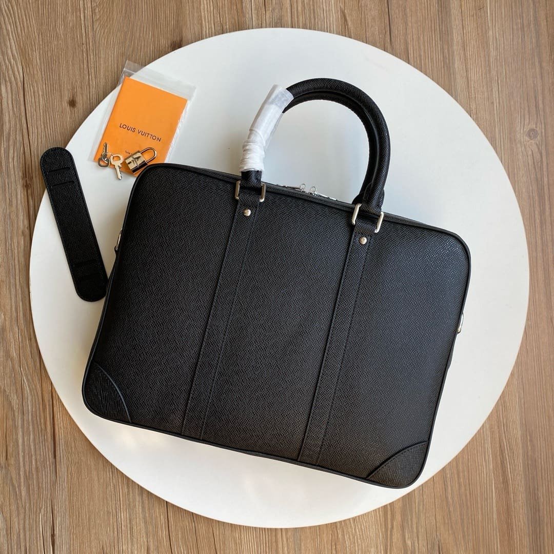 Louis Vuitton M30925 Porte-Documents Voyage PM